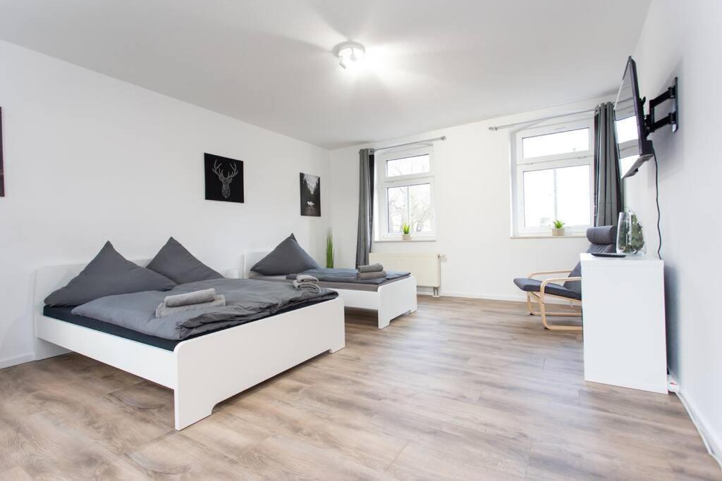Schickes 1-raum-apartment Mit Balkon Und Vollausgestatteter Kueche