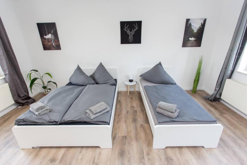 Schickes 1-raum-apartment Mit Balkon Und Vollausgestatteter Kueche *