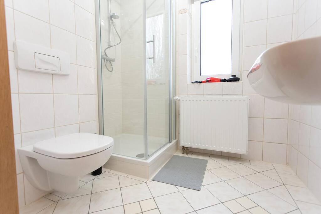 Schickes 1-raum-apartment Mit Balkon Und Vollausgestatteter Kueche *