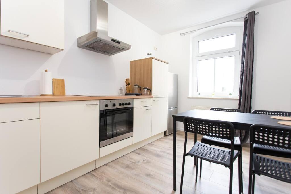 Apartment Schickes 1-raum-apartment Mit Balkon Und Vollausgestatteter Kueche Chemnitz
